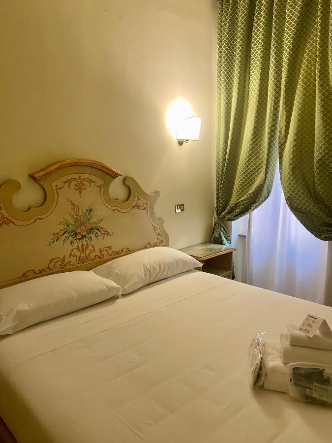 Sourire Hotel Rome Exterior photo