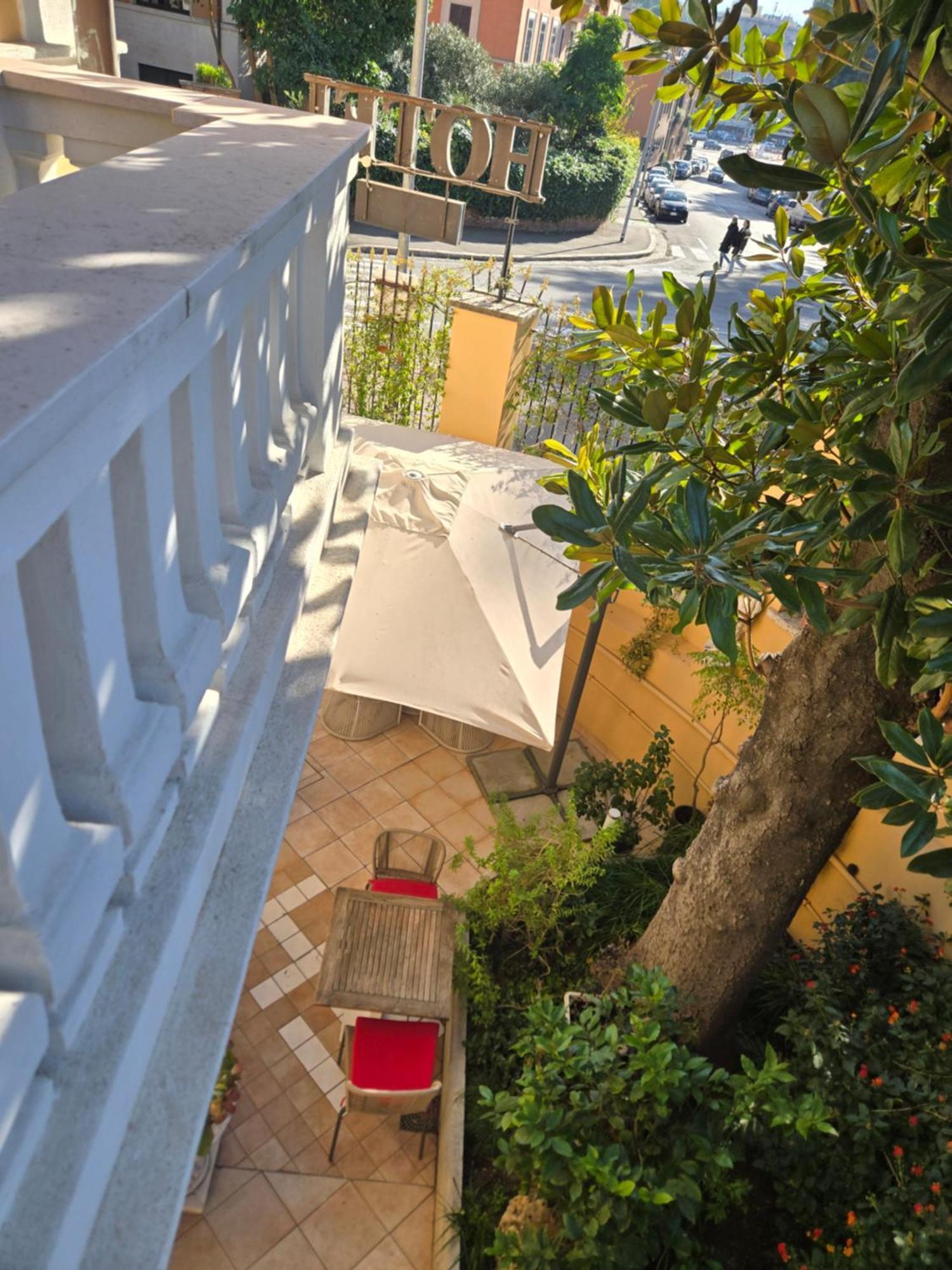 Sourire Hotel Rome Exterior photo